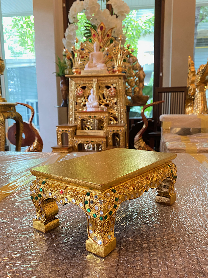 ฐานวางพระพุทธรูป
สำหรับ วางพระพุทธรูป ไม้เบญจพรรณ ปิดทอง