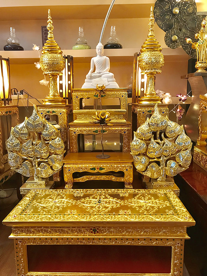 ผลิตภัณฑ์ในห้องพระ พระพุทธรูป หิ้งพระ ที่กราบพระ ตู้พระไตรปิฎก