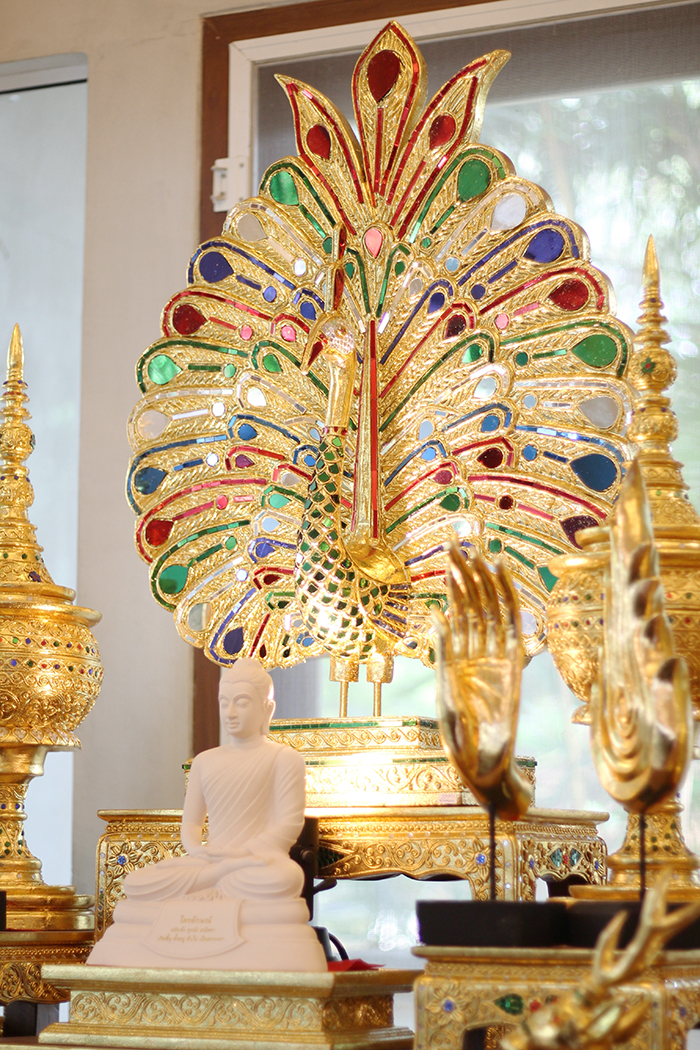 พระพุทธรูปปางชนะมารสีขาว หน้าตัก 7 นิ้ว