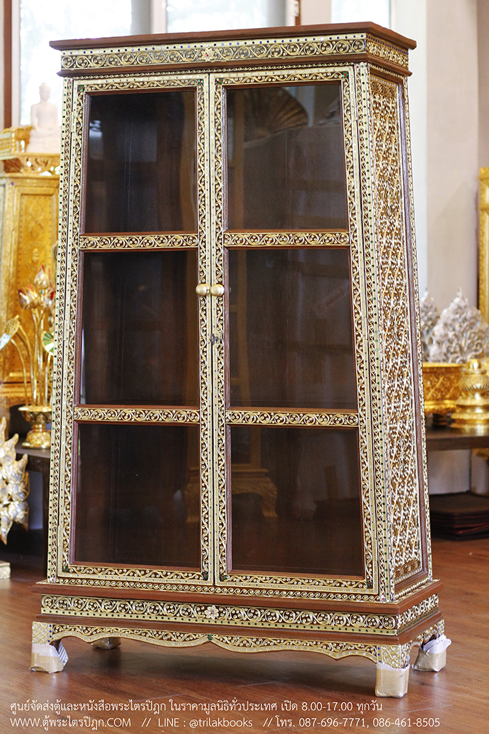 ตู้พระไตรปิฎกไม้สัก