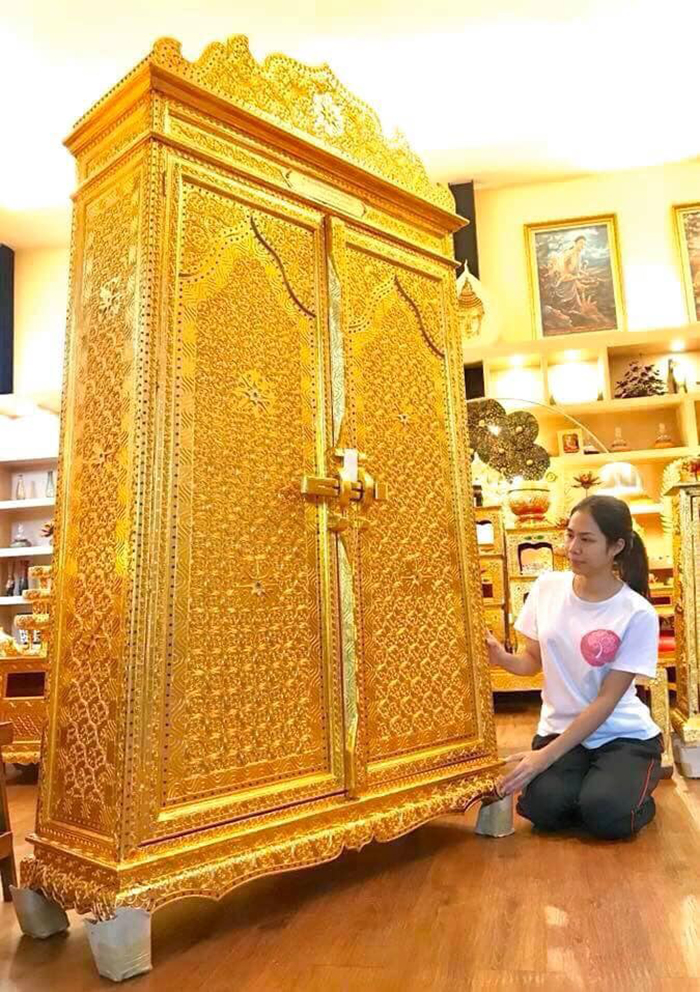 ตู้พระไตรปิฎก สำหรับใส่หนังสือพระไตรปิฎก 91 เล่ม