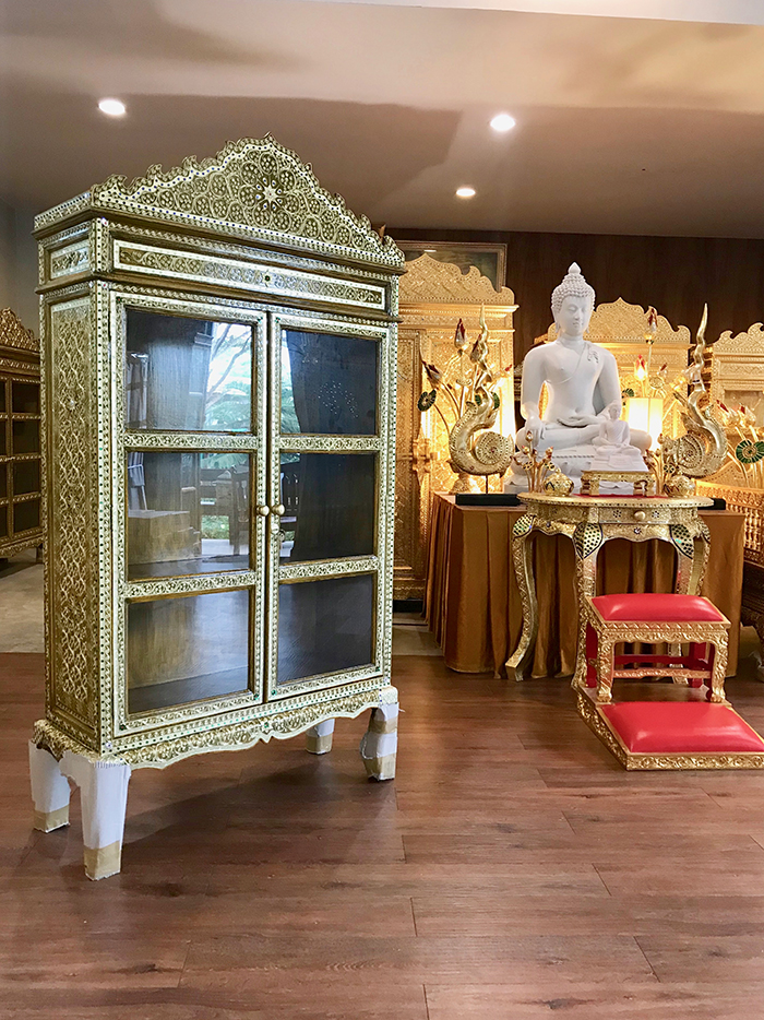 ตู้พระไตรปิฎกสีเหลือง สำหรับใส่หนังสือพระไตรปิฎก ภาษาไทย ราคา 9500
