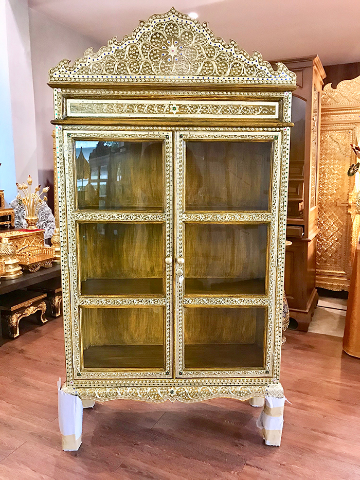 ตู้พระไตรปิฎกสีเหลือง สำหรับใส่หนังสือพระไตรปิฎก ภาษาไทย ราคา 9500
