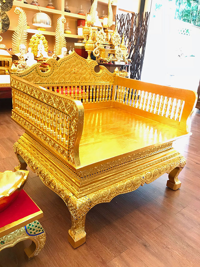 ธรรมาสน์ ไม้สักทั้งหลัง สำหรับพระเทศน์ ราคา 18,500 บาท