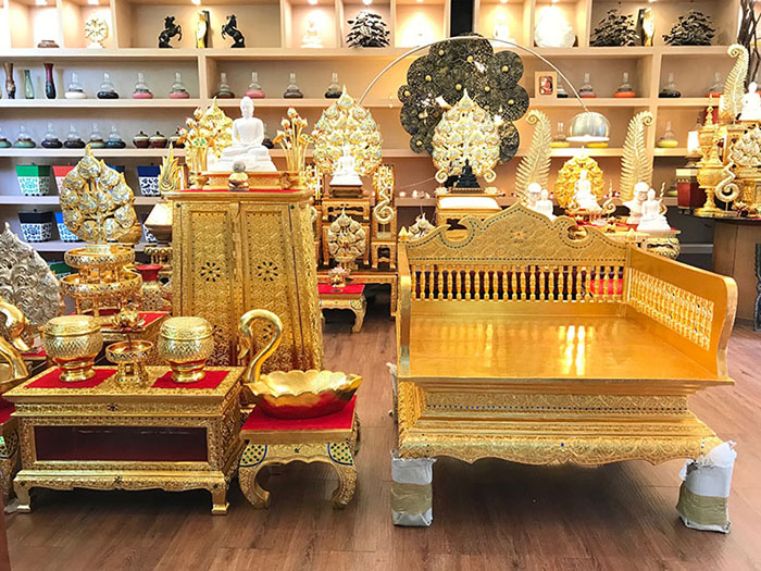 ธรรมาสน์ ไม้สักทั้งหลัง สำหรับพระเทศน์ ราคา 18,500 บาท