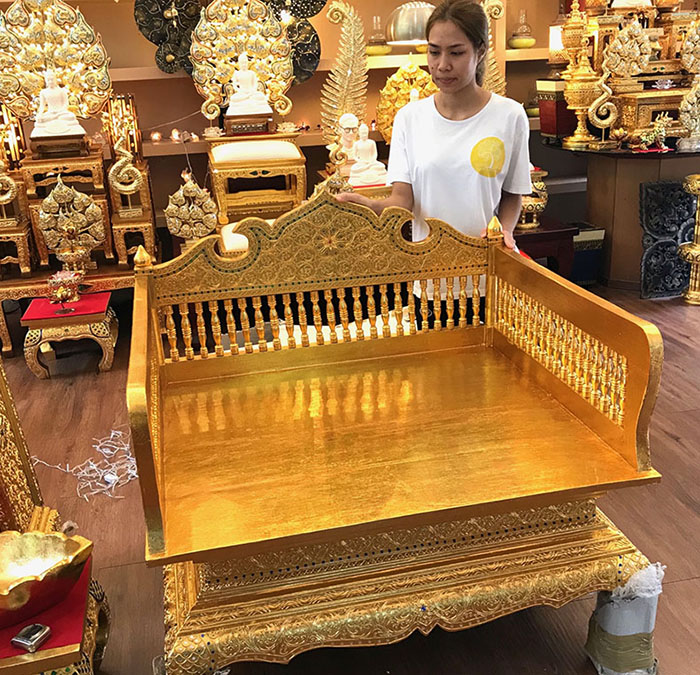 ธรรมาสน์ ไม้สักทั้งหลัง สำหรับพระเทศน์ ราคา 18,500 บาท