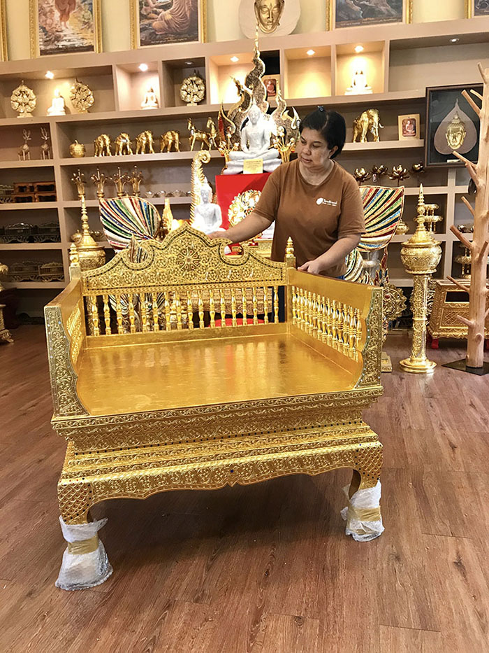 ธรรมาสน์ ไม้สักทั้งหลัง สำหรับพระเทศน์ ราคา 18,500 บาท