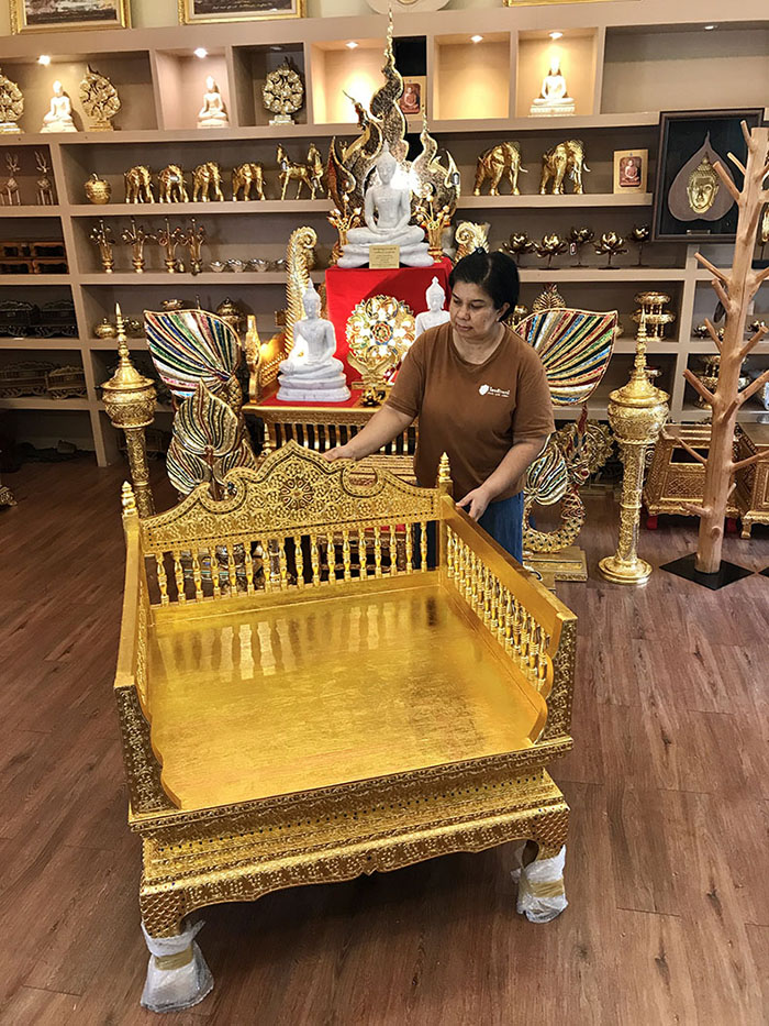 ธรรมาสน์ ไม้สักทั้งหลัง สำหรับพระเทศน์ ราคา 18,500 บาท