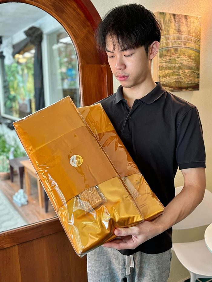 ผ้าไตรจีวร ครบชุด 7 ชิ้น งานปราณีต จัดส่งโดย ไตรลักษณ์ ศูนย์หนังสือพระพุทธศาสนา ผ้าไตรจีวร ครบชุด 7 ชิ้น งานปราณีต จัดส่งโดย ไตรลักษณ์ ศูนย์หนังสือพระพุทธศาสนา