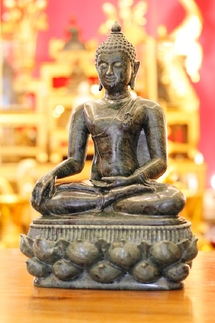 พระพุทธรูปแกะสลัก ปางมารวิชัย (ปางชนะมาร) 
ขนาด หน้าตัก 9 นิ้ว แกะสลักจากหินอ่อนเขียวประเทศอินเดีย พระพุทธรูปแกะสลัก ปางมารวิชัย (ปางชนะมาร) 
ขนาด หน้าตัก 9 นิ้ว แกะสลักจากหินอ่อนเขียวประเทศอินเดีย