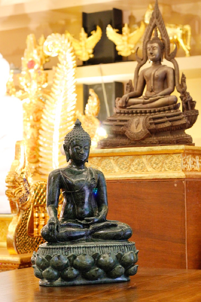 พระพุทธรูปแกะสลัก ปางมารวิชัย (ปางชนะมาร) 
ขนาด หน้าตัก 9 นิ้ว แกะสลักจากหินอ่อนเขียวประเทศอินเดีย พระพุทธรูปแกะสลัก ปางมารวิชัย (ปางชนะมาร) 
ขนาด หน้าตัก 9 นิ้ว แกะสลักจากหินอ่อนเขียวประเทศอินเดีย