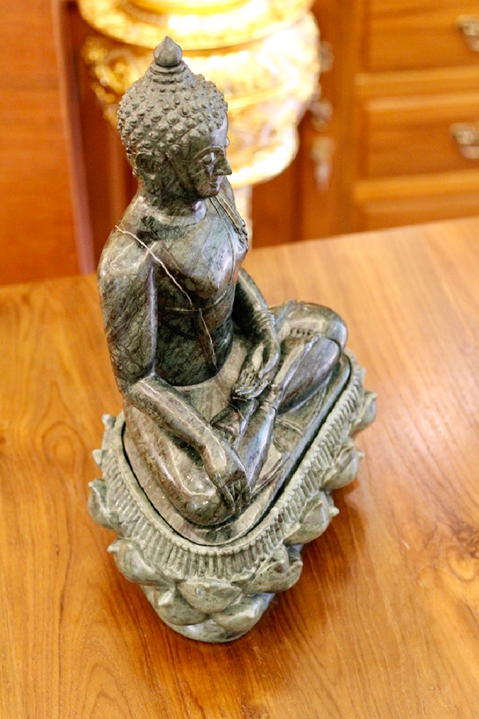 พระพุทธรูปแกะสลัก ปางมารวิชัย (ปางชนะมาร) 
ขนาด หน้าตัก 9 นิ้ว แกะสลักจากหินอ่อนเขียวประเทศอินเดีย พระพุทธรูปแกะสลัก ปางมารวิชัย (ปางชนะมาร) 
ขนาด หน้าตัก 9 นิ้ว แกะสลักจากหินอ่อนเขียวประเทศอินเดีย