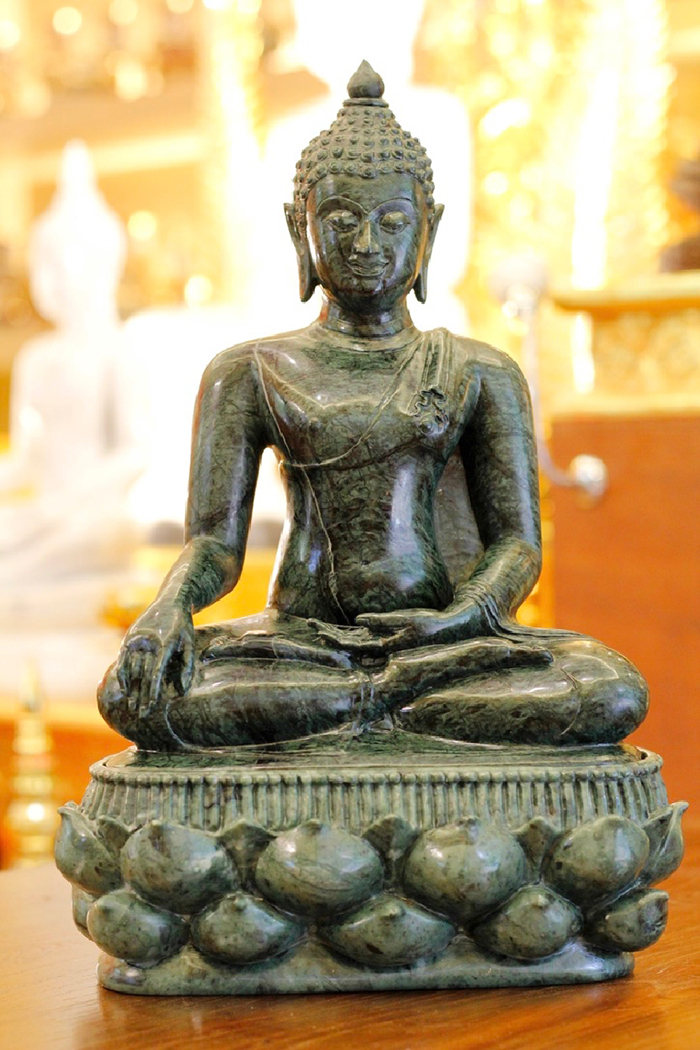 พระพุทธรูปแกะสลัก ปางมารวิชัย (ปางชนะมาร) 
ขนาด หน้าตัก 9 นิ้ว แกะสลักจากหินอ่อนเขียวประเทศอินเดีย พระพุทธรูปแกะสลัก ปางมารวิชัย (ปางชนะมาร) 
ขนาด หน้าตัก 9 นิ้ว แกะสลักจากหินอ่อนเขียวประเทศอินเดีย